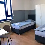 Lara Pensjonat Magdeburg