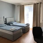 Lara Pensjonat Magdeburg