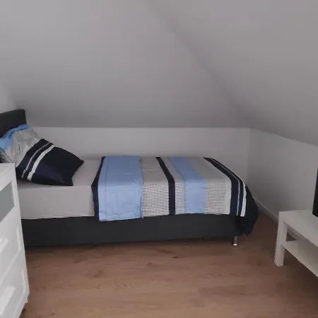 Lara ماغديبورغ