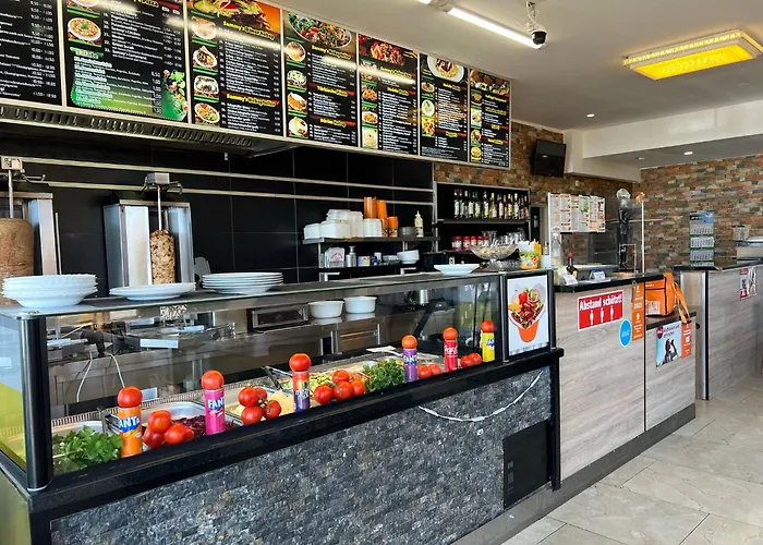 Lara マクデブルク